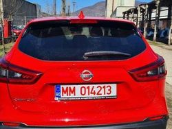 Rosu Utilizat 2018 Nissan Qashqai N-Connecta SUV | 15.300 EUR (Preț OK)