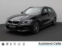 Utilizat 2022 BMW 320 Sport Line | 32.934 EUR (Scump)