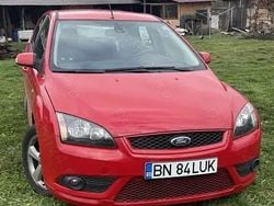 Rosu Utilizat 2007 Ford Focus Hatchback | 1.900 EUR (Preț OK)