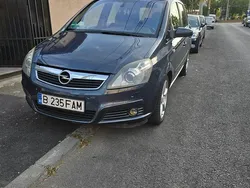 Culoarealbastru Utilizat 2007 Opel Zafira Edition Monovolum | 3.750 EUR