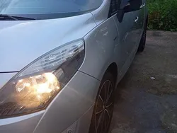 Argint Utilizat 2011 Renault Grand Scénic III Monovolum | 4.250 EUR