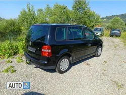 Negru Utilizat 2006 VW Touran Monovolum | 2.600 EUR (Preț bun)