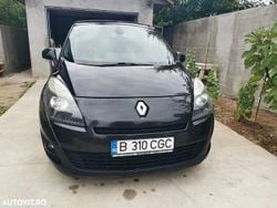Culoarenegru Utilizat 2009 Renault Grand Scénic III Monovolum | 2.799 EUR (Preț OK)