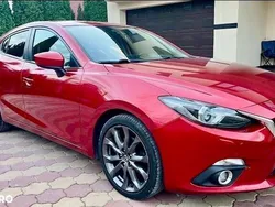 Rosu Utilizat 2015 Mazda 3 Hatchback | 9.500 EUR (Scump)