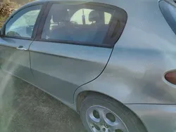 Utilizat 2002 Alfa Romeo 147 Hatchback | 1.500 EUR