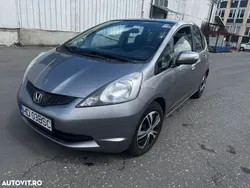 Gri Utilizat 2010 Honda Jazz Hatchback | 4.980 EUR