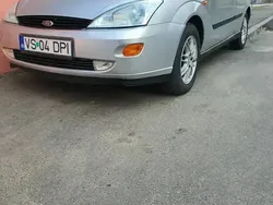 Utilizat 2001 Ford Focus Berlinǎ | 5.500 EUR