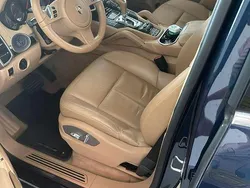 Culoarealbastru Utilizat 2012 Porsche Cayenne SUV | 16.700 EUR (Super Preț)