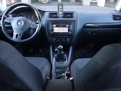 Utilizat 2011 VW Jetta Comfortline Berlinǎ | 5.400 EUR (Preț OK)