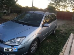 Gri Utilizat 2004 Ford Focus Break | 1.850 EUR (Preț bun)