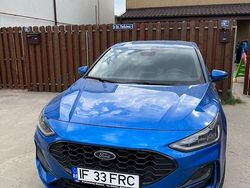 Culoarealbastru Utilizat 2022 Ford Focus ST-Line Hatchback | 19.999 EUR (Scump)
