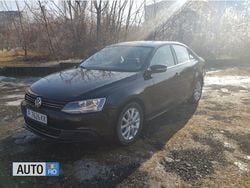 Negru Utilizat 2014 VW Jetta Berlinǎ | 9.300 EUR