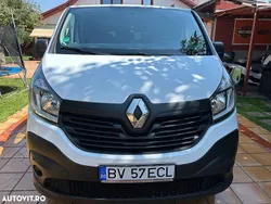 Culoarealb Utilizat 2018 Renault Trafic Authentique Van | 15.800 EUR (Puțin scump)