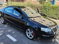 Utilizat 2006 VW Passat Berlinǎ | 2.400 EUR (Preț bun)
