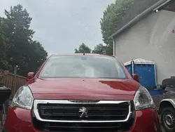 Rosu Utilizat 2018 Peugeot Partner Monovolum | 7.000 EUR