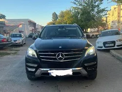 Culoarenegru Utilizat 2013 Mercedes ML350 SUV | 16.000 EUR (Preț bun)
