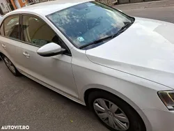 Alb Utilizat 2012 VW Jetta Trendline Berlinǎ | 6.800 EUR (Preț OK)
