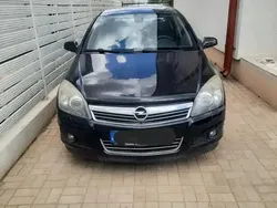 Utilizat 2009 Opel Astra Hatchback | 3.500 EUR (Puțin scump)