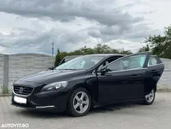 Negru Utilizat 2016 Volvo V40 Break | 7.999 EUR (Preț bun)