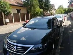 Utilizat 2011 Renault Latitude Berlinǎ | 3.300 EUR