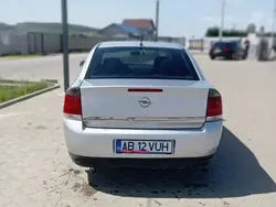 Utilizat 2003 Opel Vectra Berlinǎ | 1.200 EUR