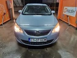 Culoarealbastru Utilizat 2010 Opel Astra Hatchback | 3.200 EUR (Preț OK)