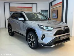 Argint Nouă 2024 Toyota RAV4 Hybrid Style SUV | 45.220 EUR