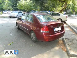 Visiniu Utilizat 2007 Kia Cerato Berlinǎ | 2.200 EUR