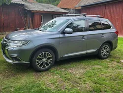 Culoaregri Utilizat 2016 Mitsubishi Outlander SUV | 13.800 EUR (Scump)