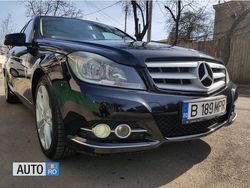 Negru metalizat Utilizat 2012 Mercedes C200 Avantgarde Berlinǎ | 14.300 EUR (Puțin scump)