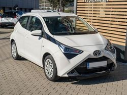Alb Utilizat 2020 Toyota Aygo Connect Style Hatchback | 10.066 EUR (Preț OK)