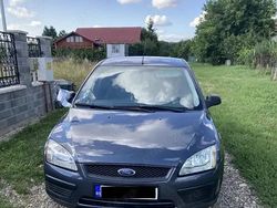 Gri Utilizat 2005 Ford Focus Berlinǎ | 3.300 EUR