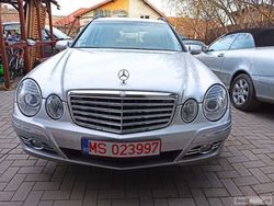 Argintiu Utilizat 2007 Mercedes E200 Break | 5.990 EUR