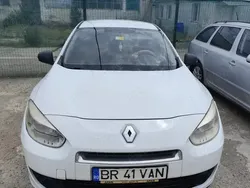 Utilizat 2011 Renault Fluence Berlinǎ | 2.800 EUR (Preț OK)