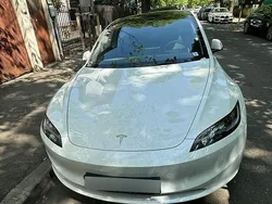 Culoarealb Utilizat 2024 Tesla Model 3 Berlinǎ | 41.000 EUR (Scump)