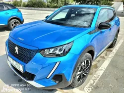 Albastru Utilizat 2023 Peugeot e-2008 Allure SUV | 25.175 EUR