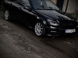 Negru Utilizat 2009 Mercedes C350 Berlinǎ | 9.000 EUR