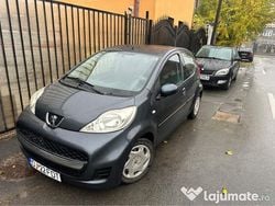 Gri Utilizat 2010 Peugeot 107 Hatchback | 12.000 EUR