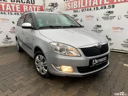 Gri Utilizat 2014 Skoda Fabia Berlinǎ | 6.750 EUR (Preț bun)