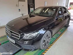 Culoarenegru Utilizat 2020 Mercedes E300 Avantgarde Hatchback | 30.799 EUR