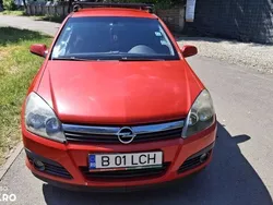 Rosu Utilizat 2005 Opel Astra Classic Hatchback | 2.100 EUR (Puțin scump)