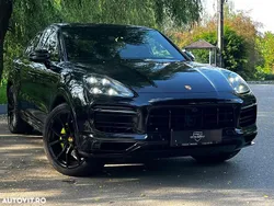 Culoarenegru Utilizat 2020 Porsche Cayenne SUV | 59.999 EUR (Super Preț)