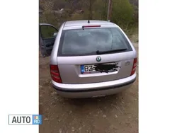 Argintiu Utilizat 2001 Skoda Fabia Hatchback | 2.100 EUR (Preț OK)