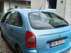 Utilizat 2001 Citroën Xsara Picasso Monovolum | 1.000 EUR
