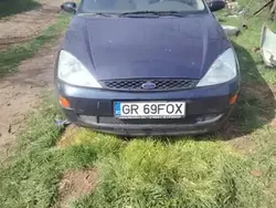 Utilizat 2002 Ford Focus Ghia Hatchback | 700 EUR (Preț bun)
