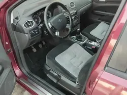 Utilizat 2005 Ford Focus Hatchback | 1.100 EUR (Preț bun)