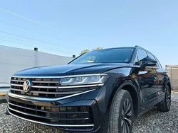 Culoarenegru Utilizat 2024 VW Touareg Elegance SUV | 64.990 EUR