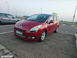 Rosu Utilizat 2013 Peugeot 5008 Access Monovolum | 5.200 EUR (Super Preț)