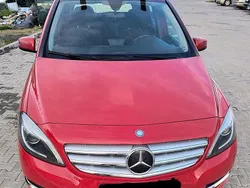 Culoarerosu Utilizat 2012 Mercedes B200 Monovolum | 6.000 EUR