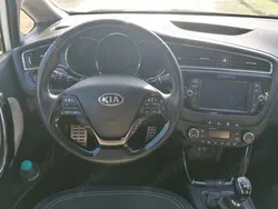 Alb Utilizat 2016 Kia Ceed 2 Hatchback | 11.800 EUR